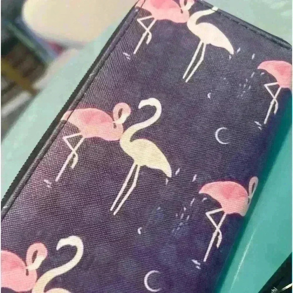🦩 NWOT- Flamingo Zipper Long Wallet with cat eye black fashion shades - Picture 2 of 4